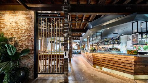 Newcastle Hotel | The Lucky Hotel