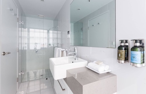 Newcastle Hotel | The Lucky Hotel