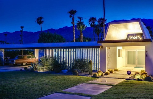 Sunmor House | The Lucky Palm Permit# 1087