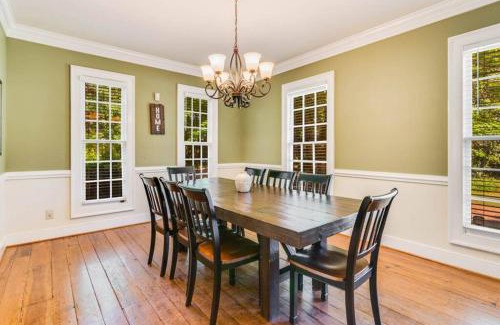 Conyers House | The Luxe 5BR ATL Oasis with private pool