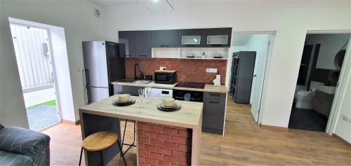 Mansfield Apartment | The Luxe Flat No 4, Mansfield,