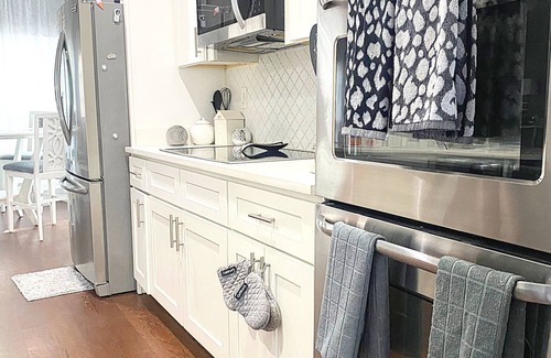 Lawrenceville House | The Luxe Glam Lawrenceville 3 BdRm 2.5 Ba