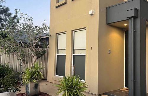 Torrensville House | The Luxe Urban Sanctuary between the city and the beach