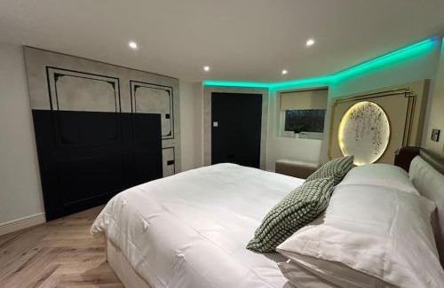 Liverpool Apartment | The Luxurious Hideaway