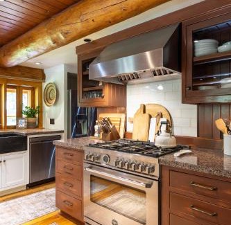 Sun Valley House | The Luxury Cabin at Comfort Circle
