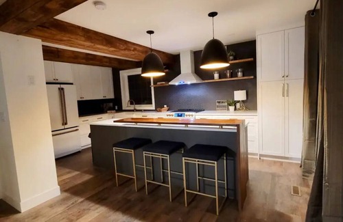 South Lethbridge House | The Luxury Farmhouse Oasis near Henderson Lake - Two King Beds. Sustainable.