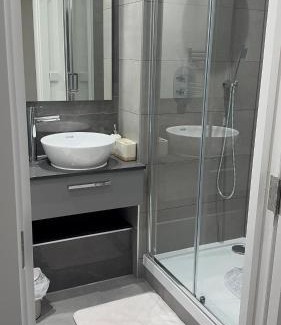 Newham House | The Luxury Spot