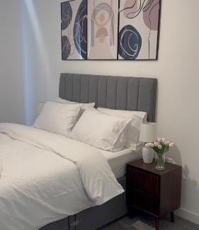 Newham House | The Luxury Spot