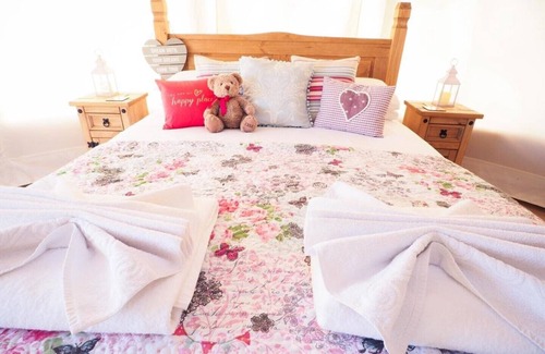Emsworth House | The luxury yurt of the old dairy 1