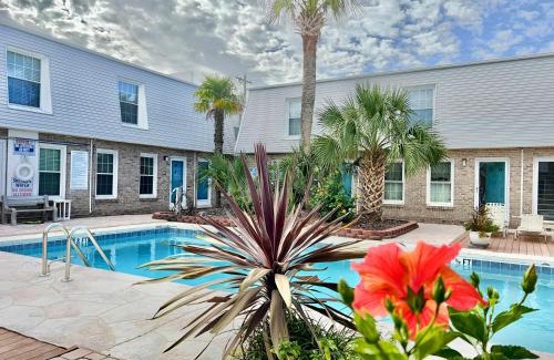 Crescent Beach Apartment | The Madison Villa