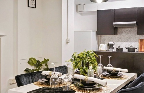 Gravesend Apartment | The Madrian