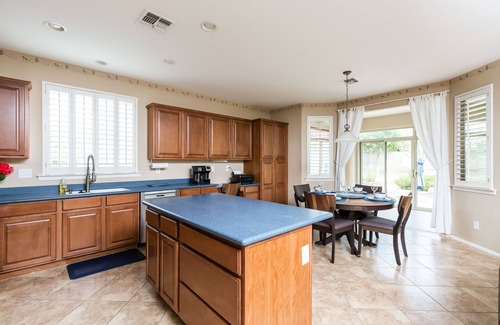 Rovey Farm Estates House | The Magic on Midway Luxury Home in Glendale - 5 BR/2.5 Bath/Unique Game Room