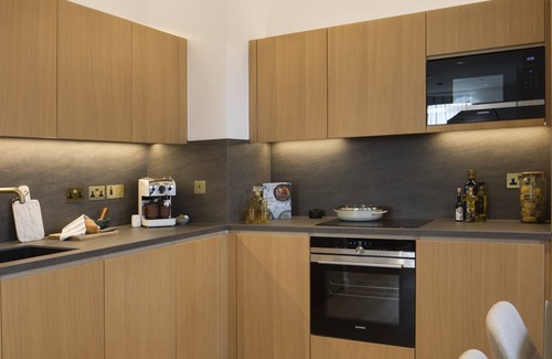 St. Pancras and Somers Town Apartment | The Magnificent Enclave
