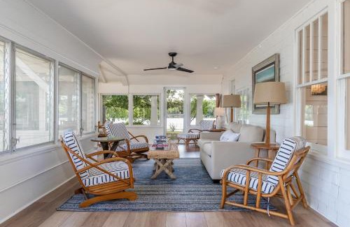Mid America House | The Magnolia Cottage
