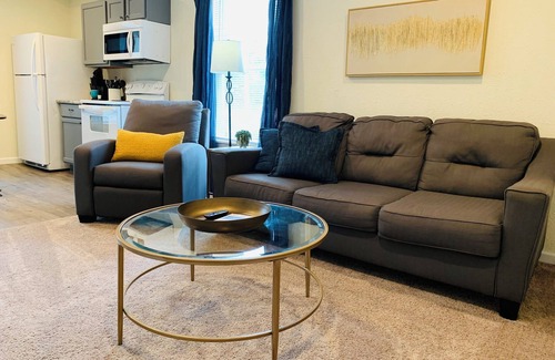 Washington Apartment | The Main Steet Retreat!