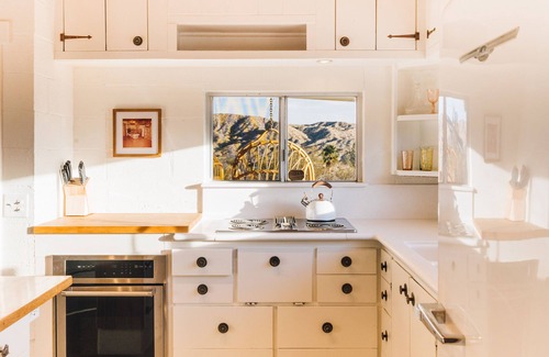 Morongo Valley House | The Mallow House Secluded Mid-Century Ranch with Desert Views near Joshua Tree
