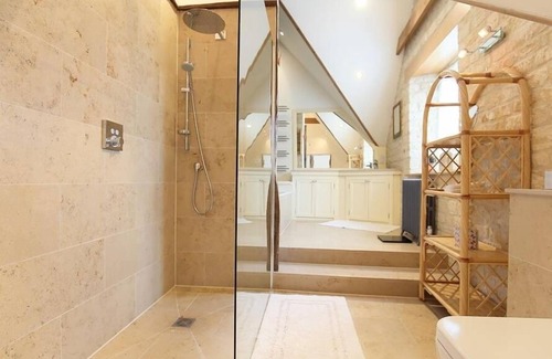 Burford Cottage | THE MALT HOUSE, pet friendly, character holiday cottage in Burford