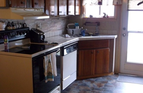Weeki Wachee Gardens House | The Manatee Hideaway-3Bed-2Bath-2Deck-50'Dock-6Kayak& Canoe-Adventure Awaits You