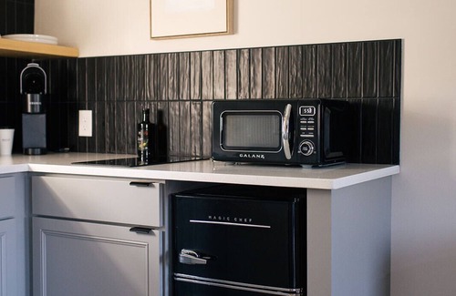 Chambersburg Apartment | The Mane & Co - No. 5