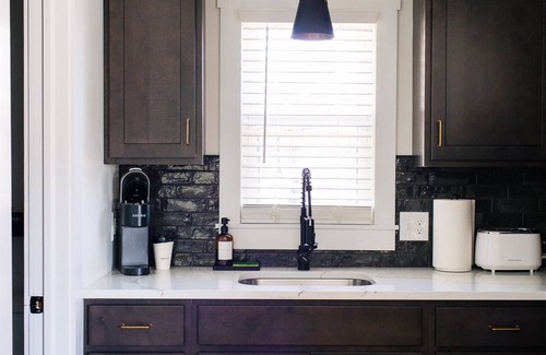 Chambersburg Cottage | The Mane & Co - No. 8