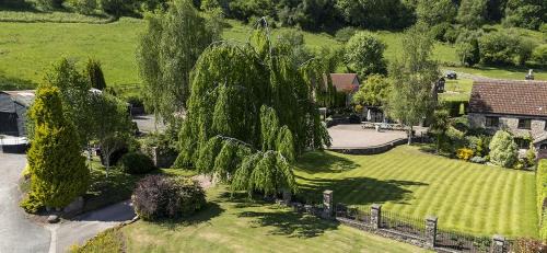 Cinderford House | The Manor