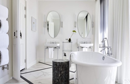 Victoria and Alfred Waterfront Hotel | The Manor House at the Queen Victoria Hotel by NEWMARK