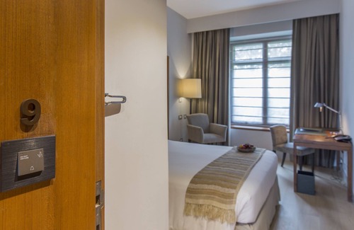 New Delhi Hotel | The Manor - New Delhi