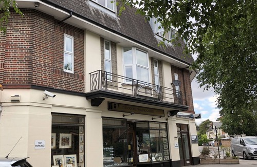 Headington Apartment | The Manor Suite
