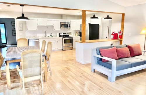 Fayetteville House | The Maple House