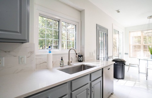 Fayetteville House | The Marble House