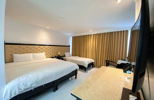 Lapu-Lapu Hotel | The Mark Resort