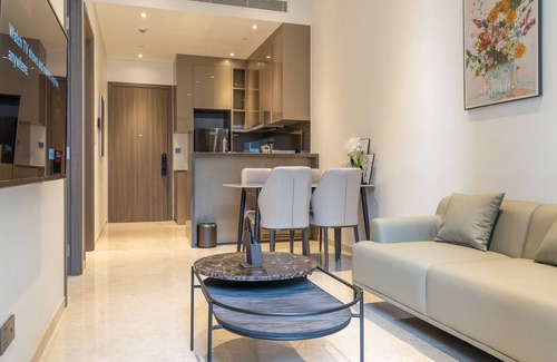Da Kao Apartment | The MarQ Luxury 2BR Apt Central D1