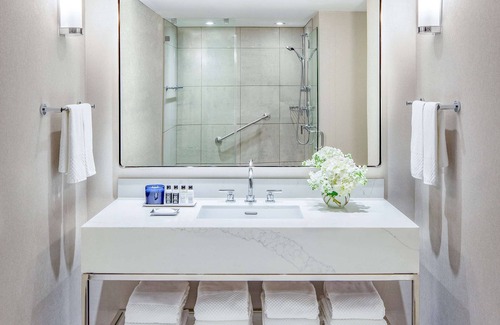 Downtown West Hotel | The Marquette Hotel, Curio Collection by Hilton