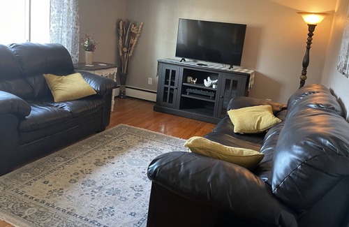 Portersville House | The Mary Virginia - a family getaway close to two PA state parks!