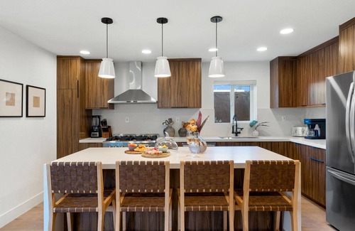 Uptown Design District Apartment | The Maya Suite