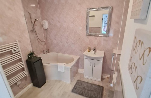 Seaton Carew Bed & Breakfast | The Mayfair Lodge - Caravaning, Glamping & Camping