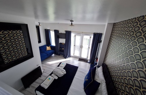Seaton Carew Bed & Breakfast | The Mayfair Lodge - Caravaning, Glamping & Camping