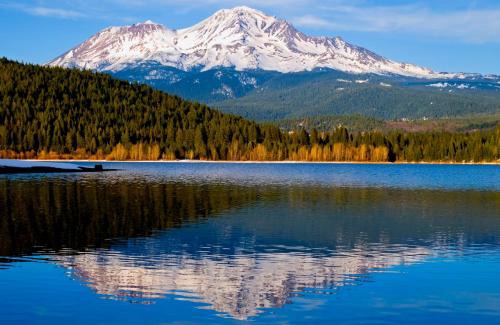 McCloud House | The McCloud Vacation Home on Mt Shasta, Sleeps 13