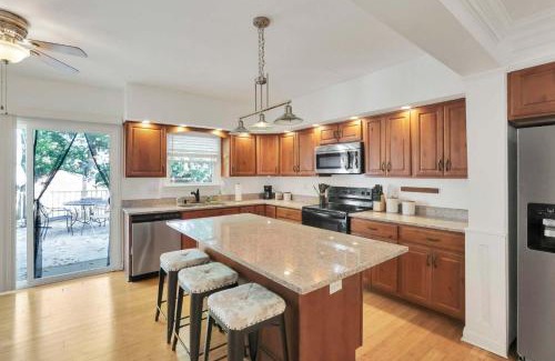 Grandview Heights House | The Meadow Adventure