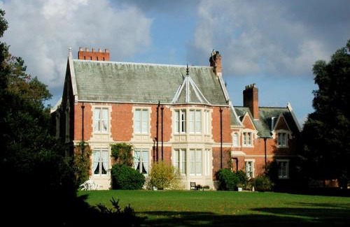 Winestead House | The Meadow Suite, Enholmes Hall