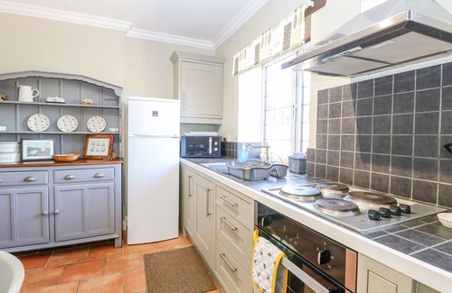Billingford Cottage | THE MEADOWS COTTAGE, pet friendly, with open fire in Billingford