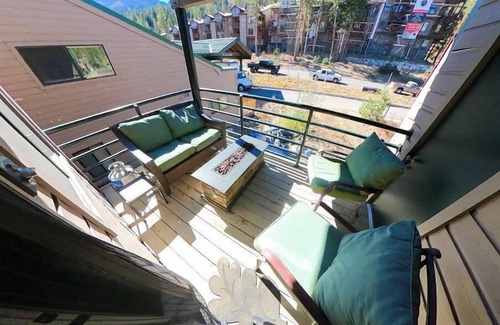 Kirkwood Apartment | The Meadows-Cozy Hotel Room W/Deck