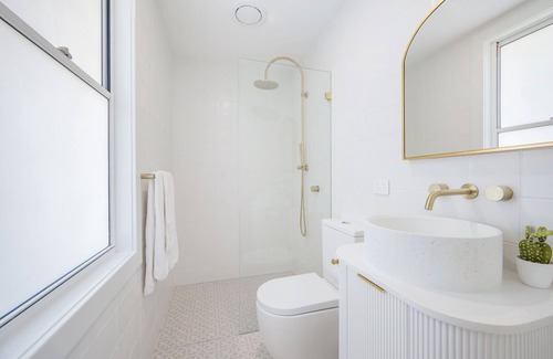 Crescent Head Hotel | The Med Motel