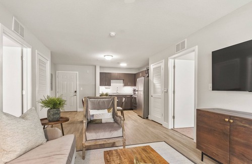 Tuscaloosa Condo | The Melanie 1st Floor Riverfront Condo with Pool & Gym Access