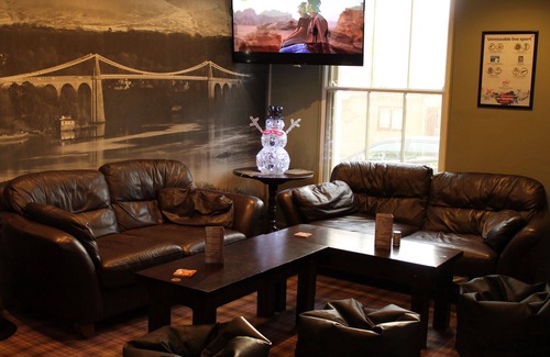 Bangor Hotel | The Menai Hotel and Bar