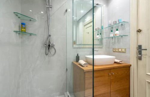 Racine Apartment | The Metropolitan 3 Chambres Best Location