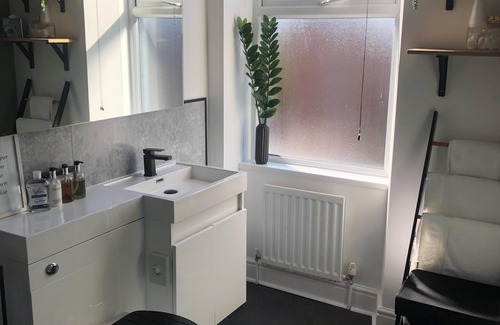 Whitley Bay Bed & Breakfast | The Metropolitan
