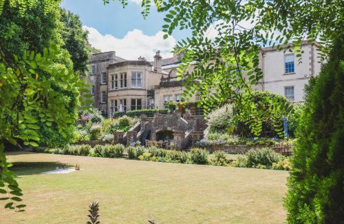 Tetbury House | The Mews