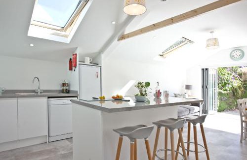 Newquay House | The Mews, Tresean