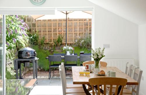 Newquay House | The Mews, Tresean